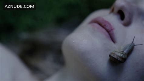 TANT QUELE LOUP NUDE SCENES AZNude