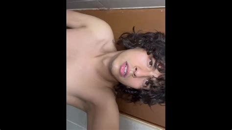 Chico Gay Mexicano Masturbandose