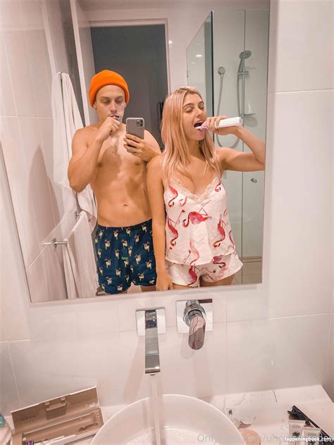 Uncutsextapes Nude OnlyFans Leaks Fappening FappeningBook