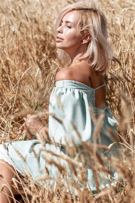 Gorgeous Olga 42 Y O From Kishinev With Blonde Hair ID 478111 LadaDate