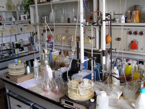 Химия и Химики № 2-3 2008. Рабочее место химика