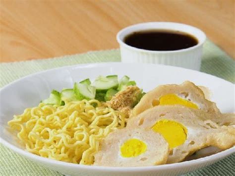 10 Tempat Makan Mie Goreng Pempek Terenak Di Jakarta
