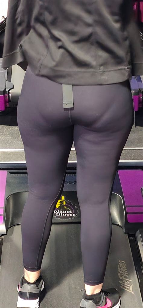 More Of This Beautiful Ass In Leggings Vpl Spandex Leggings Yoga Pants Forum