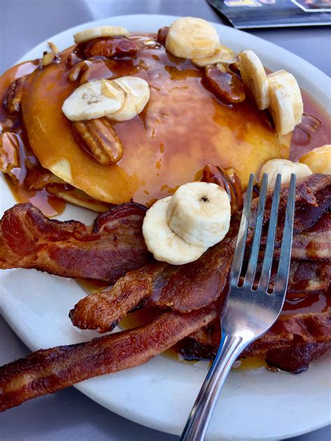 I Ate Banana Caramel Pecan Pancakes With Lots O Bacon Rfood