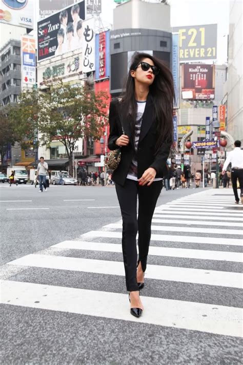 10 Hot Sexy Denni Elias Bikini Pics