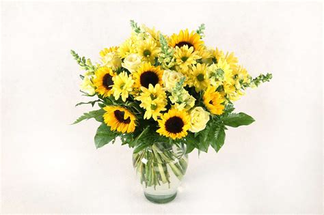 Bright and Sunny Bouquet | Flowers & Sympathy