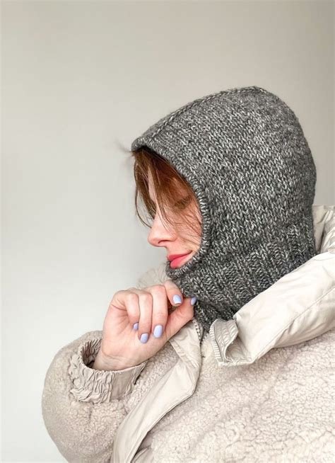 Капор-балаклава в графитовом цвете | Knitting accessories, Knitted hats ...