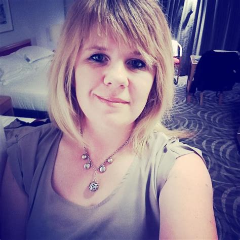 Premium Photo Close Up Portrait Of Mature Woman At Home