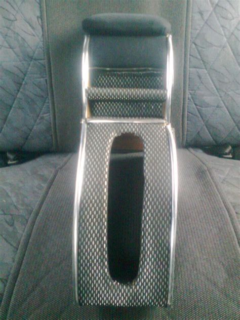 Подлокотник старый — Lada 2107, 1,5 л, 1994 года | другое | DRIVE2