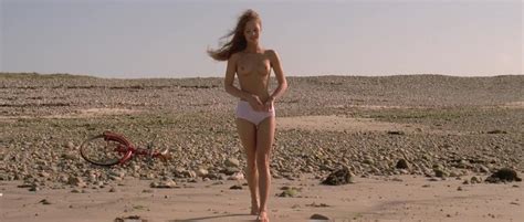 Vanessa Paradis Topless Elisa 1995