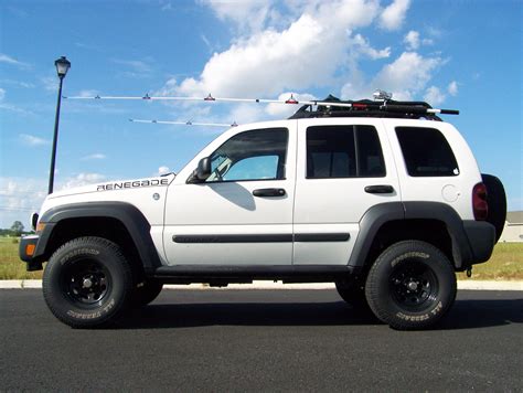 how to change battery jeep liberty 2006