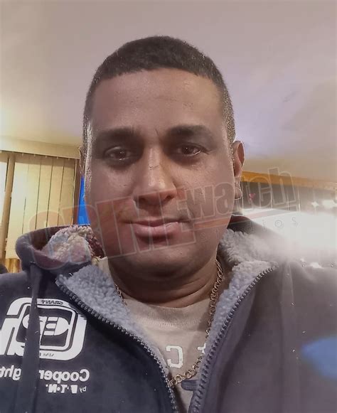 Understanding Average Prison Officer Salaries in London 3