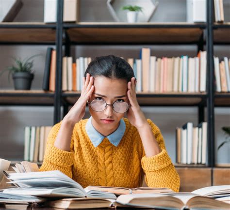 Алихан Динаев — про подготовку к ЕГЭ по обществознанию 2024