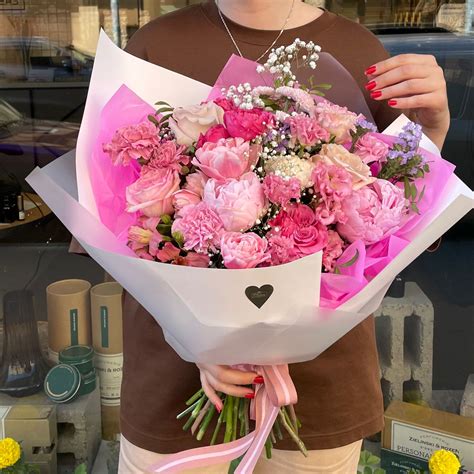 Малиновый зефир - купить в СПБ с доставкой в Kraft Flowers