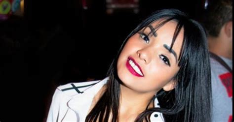 Annie Sex Teen Actriz deja el porno para ser cantante de reguetón