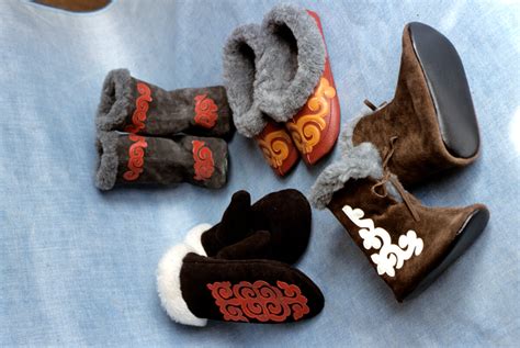 What kind of footwear is worn in winter in Siberia & Russia’s Far North ...
