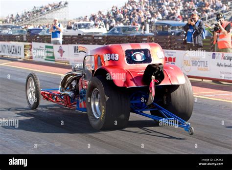 Drag Racing Parachute Hi Res Stock Photography And Images Alamy
