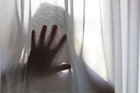 Mutter Bietet Ihre Tochter M Nnern Zum Sex An Schock Urteil