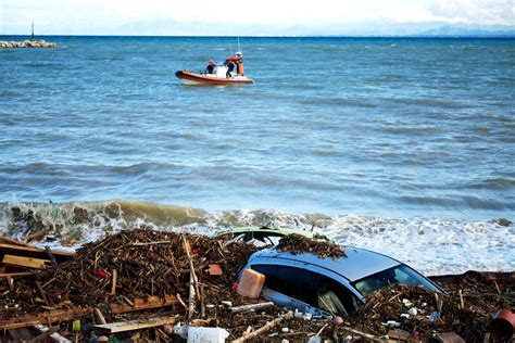 Decenas De Desaparecidos En Ischia