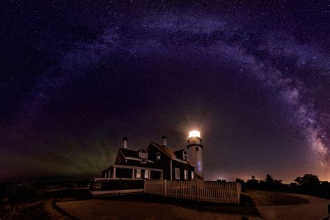 Milchstraße über dem Highland Lighthouse April Chai als Kunstdruck