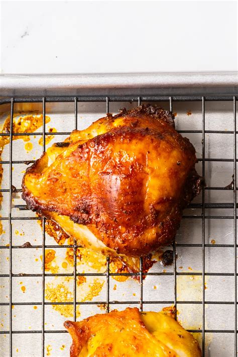 Crispy Baked Chicken Thighs - Skinnytaste - Tastyfactory