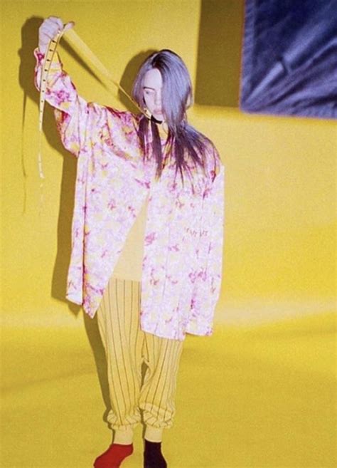 Pin By Emmacltr On Wife Billie Billie Eilish Hot Mommy