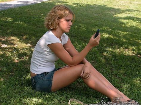 Pictures Of Karen Dreams Showing Her Beauty Outside Porn Pictures XXX Photos Sex Images