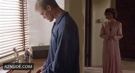 Marta Dubois Nude Aznude