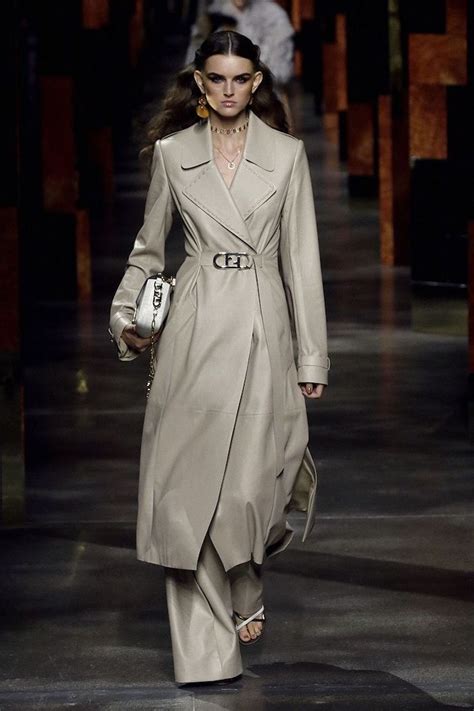 Review Of Fendi Springsummer 2022 Collection