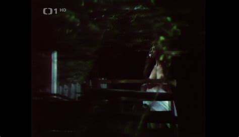 Naked Veronika Freimanova in Píseň o plané růži