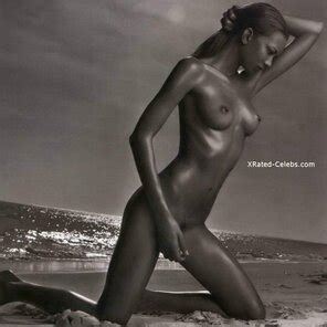 Nagie Celebrytki Alina Locklear Nude Tits 004 Porn Pic