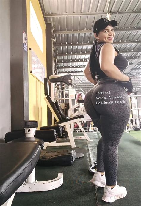 Bellisima 32 - Bellisima 32 added a new photo.