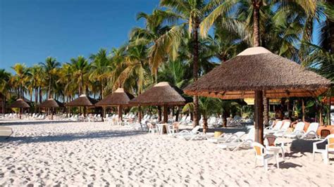 Atra Es Do Parque Aqu Tico Hot Beach Parques Resorts