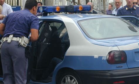 Agrigento Giovane Gambiano Arrestato Dalla Polizia Per Detenzione Di