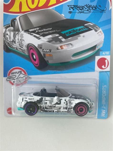 Hot Wheels 91 Mazda MX 5 Miata Hobbies Toys Toys Games On Carousell