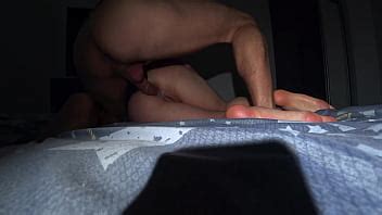 Real Cheating Wife se folla a un hombre desconocido mientras su esposo no está en casa Anal