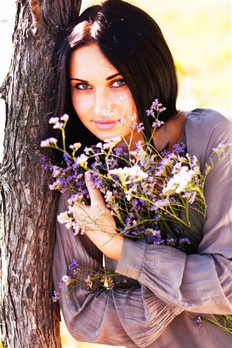 Valeria Yo Hazel Eyes Brunette Hair Id