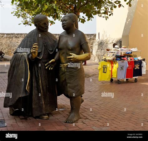 La Escultura De Bronce De Enrique Grau Del Misionero Jesuita San Pedro