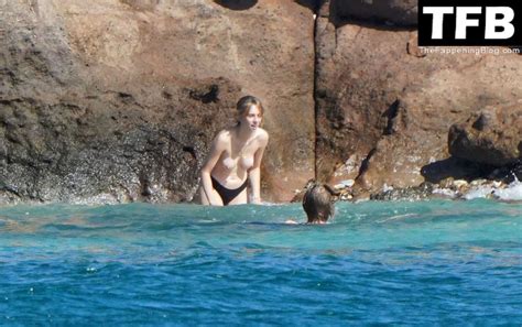 Maya Hawke Goes Nude For A Dip In St Barts Photos Onlyfans