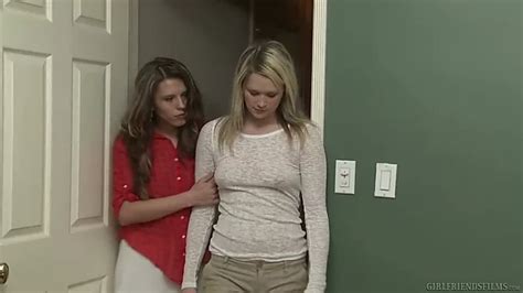 Experienced Lesbian Julia Ann Is Licking Juicy Pussy Of Sex Appeal Girlfriend