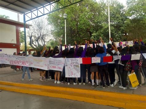 Con Tendedero Denuncian Presunto Acoso Sexual A Alumnas Del Cetis 88