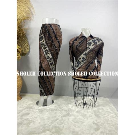 Jual Batik Couple Kemeja Batik Lengan Panjang Rok Prisket Batik Cowok