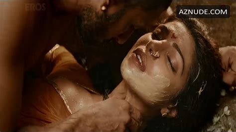 Priyanka Chopra The Desi Girl Hot Bollywood Tribute AZNude