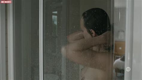 Naked Armelle Deutsch in Harcelée