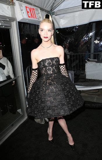 Isabel Imagination Asmr Isabelimaginationasmr Isabel Imagination Nude Onlyfans Photo