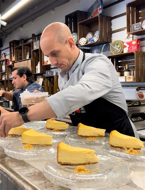 La Mejor Tarta De Queso De Madrid Se Hace En Un Restaurante Viral Del Barrio De Las Letras