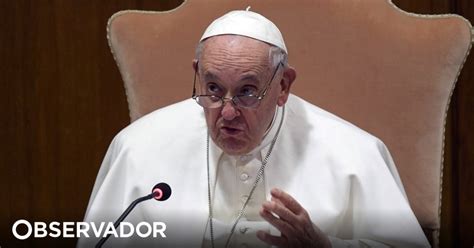 Papa pede para valorizar leigos nas paróquias e dioceses Observador