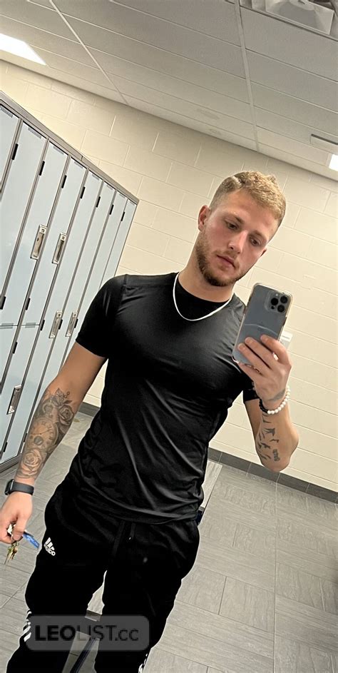 I M Very Horny Lets Play Together City Of Toronto Greater Toronto Area Male Escorts Leolist