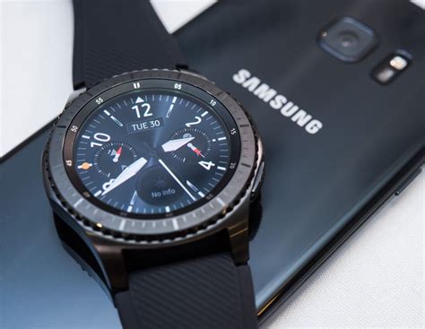 Samsung Gear S Frontier Classic Smartwatch Hands On Debut