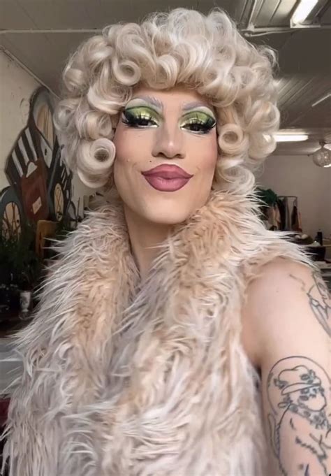 vivian vanderpuss | Vivian, Drag race, Mother